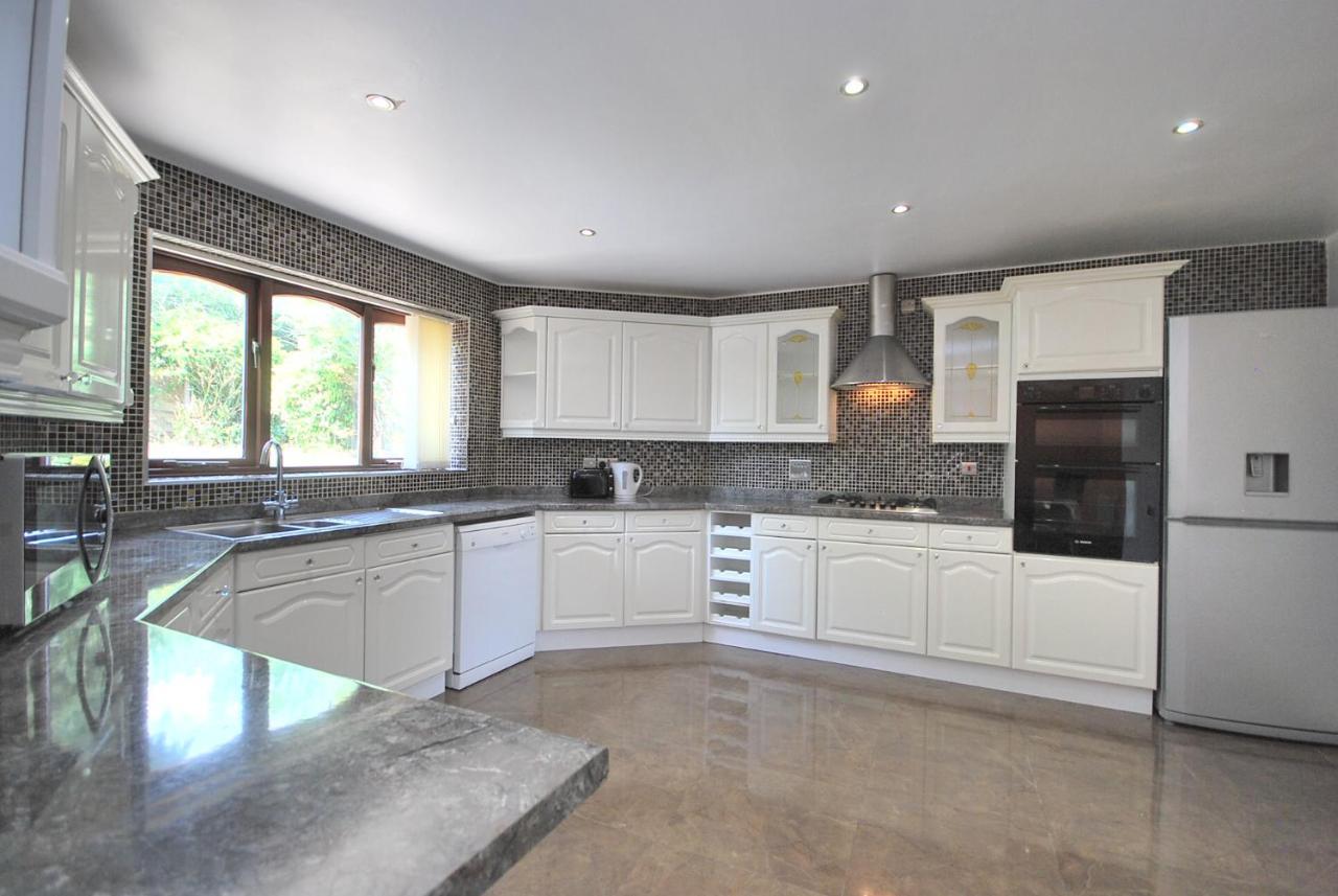 Lostock Entire And Exclusive Four Bed Detached Villa المظهر الخارجي الصورة